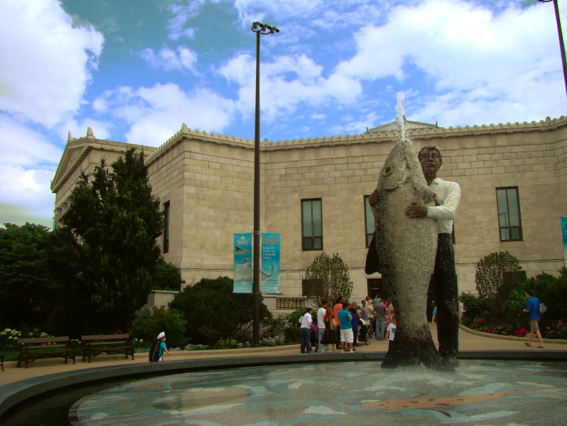 statue-man-holding-fish-shedd-aquarium-museum-campus-chicago-il-usa-manufactured-home-living-news-