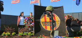 vietnam_wall_wreaths-memorial-washington-dc-wikicommons-posted-mhlivingnews-com-us-destinations-a.png